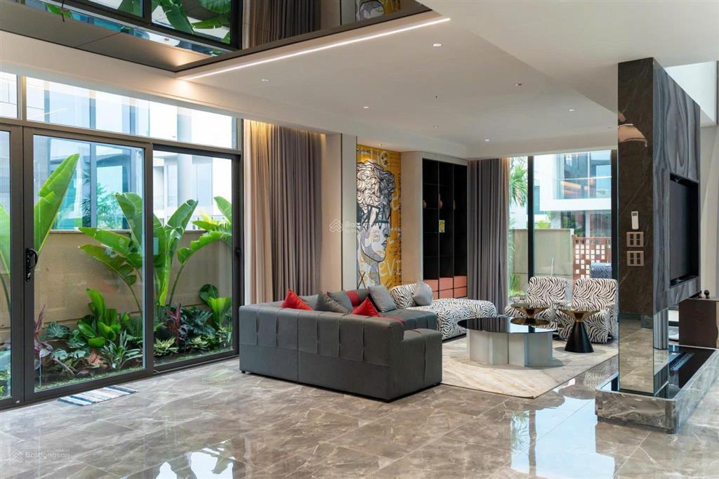 Bán nhanh bt regal victoria ven biển  5pn  sổ hồng lâu dài  khai thác dòng tiền 80tr/tháng