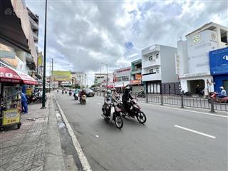 Bán nhà đẹp ngay phạm văn đồng gần 42m2 sát mặt tiền nhỉnh 4tỷ