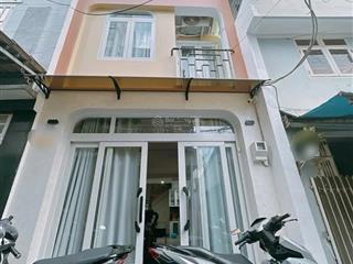 Xoay vốn bán nhà 45m² đường đoàn văn bơ, p14, q4. xây 3 tầng, hẻm 5m, giá 1tỷ 690tr . sổ hồng riêng