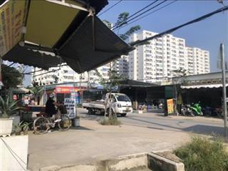 Bán đất mặt tiền ( có nhà cấp 4 )