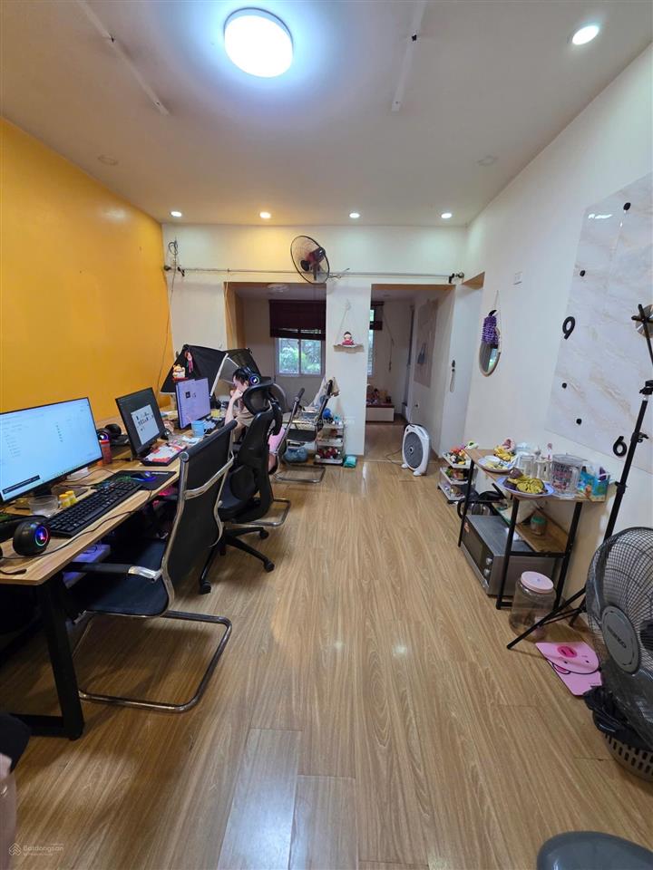 Chính chủ bán căn hộ tập thể nguyên bản f0 hồ tùng mậu diện tích 30m sử dụng 80m giá 3,3 tỷ ( tl)