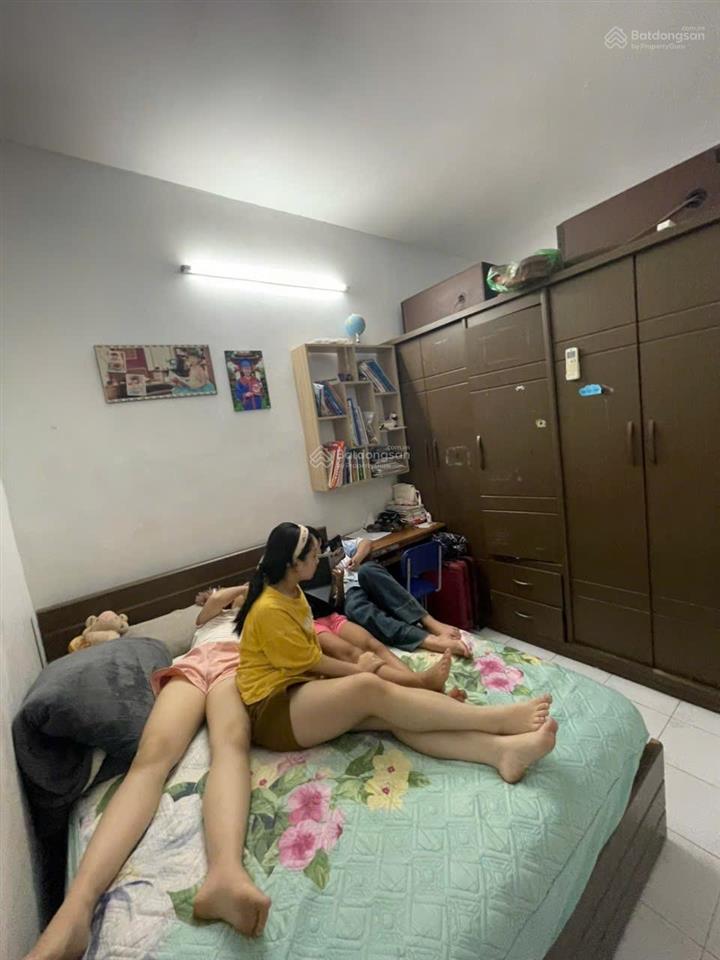 Tập thể viện kiểm soát cầu giấy tầng 2 căn góc 2 mặt thoáng trước sau sổ 25m sử dụng 90m2