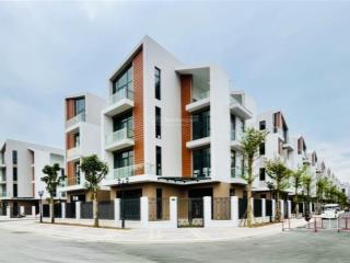 Đơn lập góc vin 3 cực đẹp 185m2 chỉ hơn 28ỷ. vị trí siêu đẹp. căn hàng hiếm giá tốt nhất vinhomes