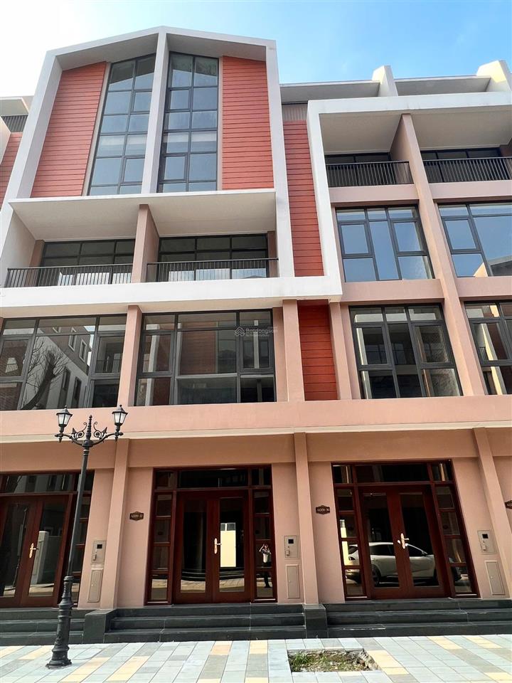 54m xây hoàn thiện sẵn 3 tầng, vào ở luôn sổ lâu dài, cạnh biển hồ 4mùa  vịnh thiên đường rất đẹp