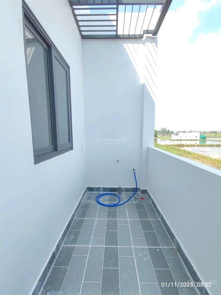 Bán nhà riêng tại đường 824, mỹ hạnh nam, đức hòa, long an, 2,35 tỷ, 125m2 đẹp, nhiều tiện ích