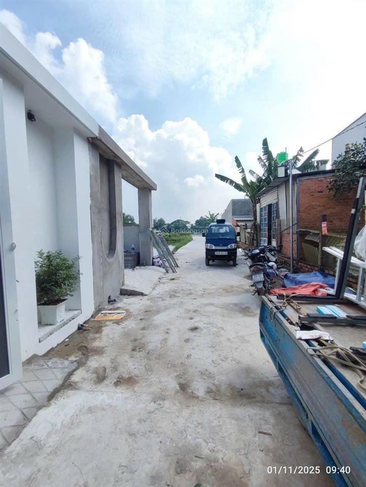 Bán nhà riêng tại đường 824, mỹ hạnh nam, đức hòa, long an, 2,35 tỷ, 125m2 đẹp, nhiều tiện ích