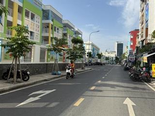 Cmt8  p.6  tân bình. 5 tầng 3,6*10m. 5 pn, 4 wc. giá 7,2 tỷ