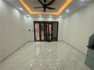 Nhà ở độc lập kiến trúc sư thiết kế  view siêu thoáng, ô tô đỗ cửa  trung tâm phúc lợi giang biên