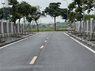 Bán đất phân lô giang biên 2 mặt thoáng mặt tiền rộng ô tô tránh trước cửa