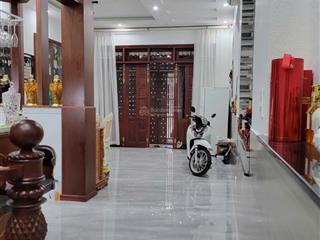 Vành đai đầm sen rộng 12m, 73,5m2 lạc long quân, q11