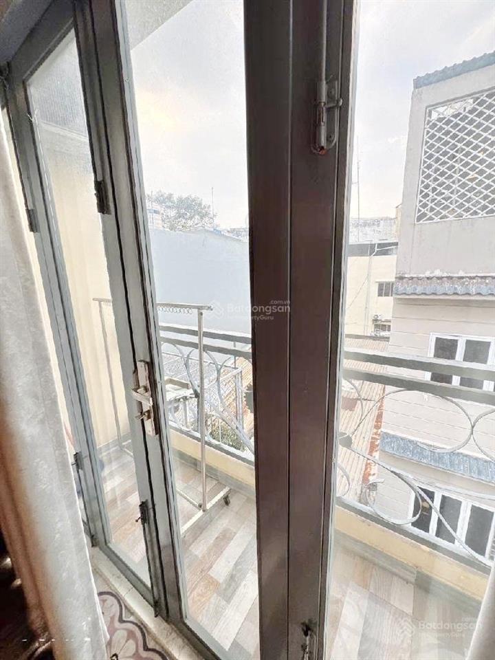 Nhà kiểu chdv dòng tiền ổn 18tr/thag 5 tầng lê hồng phong, q10