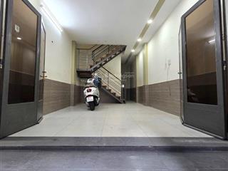 Khu hiếm nhà bán huỳnh văn bánh  sổ đẹp  dt 32.3m2