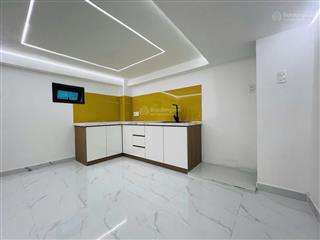 4 tầng btct  cách mặt tiền đường hoa 1 căn  hxh thông  30m2  3 phòng ngủ