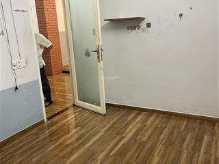 Cho thuê nhà nguyên căn 2pn, 1wc, 79m², 2 máy lạnh, sân rộng, hẻm xe hơi