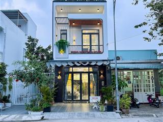Chỉ 1 tỷ xx sở hữu ngay căn nhà 1 trệt 1 lầu siêu đẹp ngay tt.tp thủ dầu một diện tích 5x25