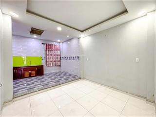 Bán nhà riêng 17 tỷ, 120m2, sổ hồng riêng  có thang máy hà huy giáp, thạnh lộc, q12, view đẹp
