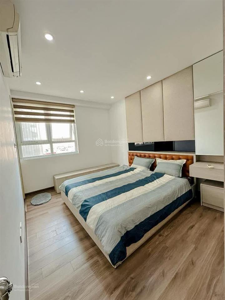 Căn góc  2 ngủ 2 vệ sinh  full nội thất  có slot gửi oto