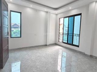 Bắc từ liêm  chào 4,8tỷ 33m2  mt 4,6m  5 tầng
gần phố  gần chợ  30 m ra ngõ ô tô
=======
