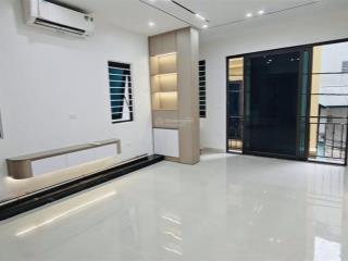 Bán nhà 42m2 x 7 tầng  ô tô qua cửa  kinh doanh lô góc  thang máy , tại cổ nhuế  giá 9