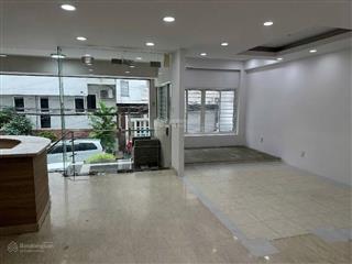 Chủ gấp bán giải quyết việc gia đình, giá mới 55 tỷ mặt tiền hoa trà