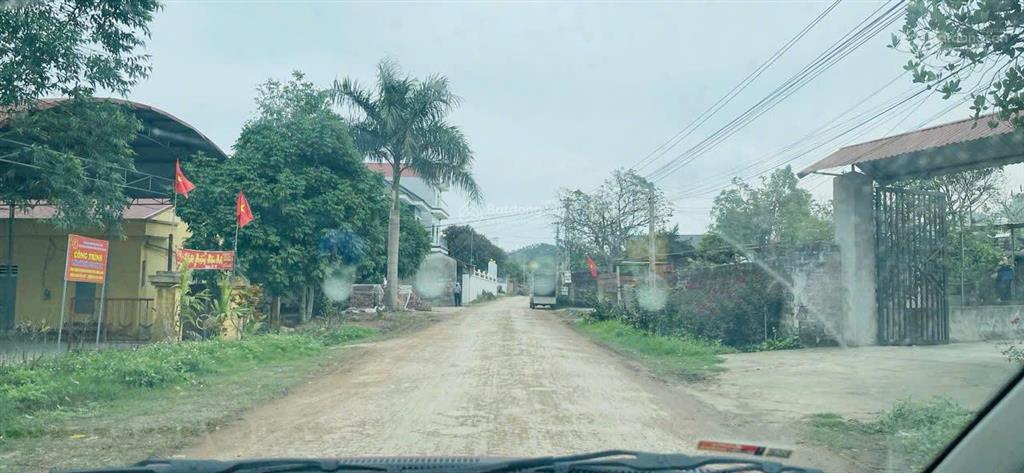 Cần sang nhượng gấp lô đất đấu giá 192m² dương sơn, giá tốt cho nhà đầu tư