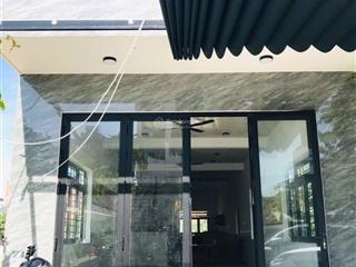 Bán nhà 2 tầng khu đô thị home land lakeside bàu tràm