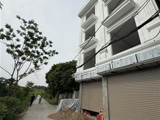 Tài chính nhỉnh 5 tỷ thì đây là lựa chọn số 1, 30m nhà mới tinh thang máy liên mạc ngõ ô tô tránh.