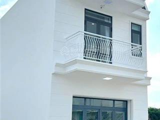 Bán nhà phố cao cấp mặt tiền đại lộ, dự án 1/500 giá chỉ 2.3 tỷ