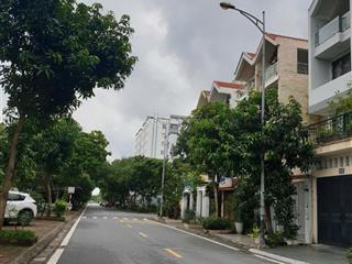 Mặt phố bùi thiện ngộ 115m2 mt 6m 38 tỷ. đường rộng 17m, vỉa hè hai bên, lõi đtvh