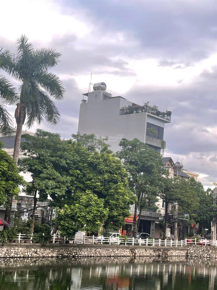 Hiếm, đất chu huy mân, lô góc, cạnh hồ, đường rộng, 60m2, mt 4,5m, ô tô ngủ trong đất, giá 8,45 tỷ