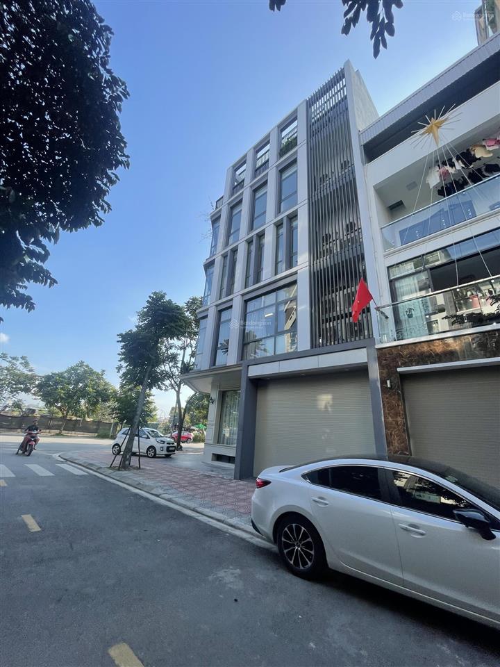 Siêu phẩm việt hưng  toà nhà 7 tầng thang máy, dt 110m2, mt 12m, ô tô dừng đỗ ngày đêm  25 tỷ