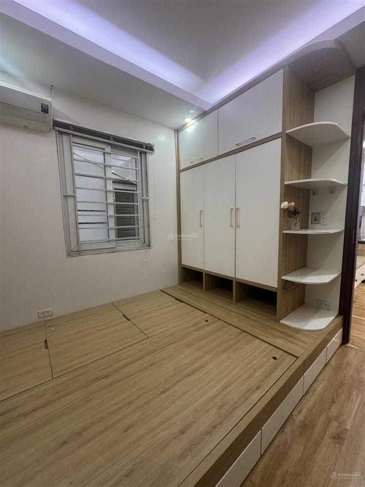 Bán chung cư mini, căn hộ  cầu giấy  50m2 2 ngủ  tầng trung  căn góc  ô tô đỗ cửa  ban công