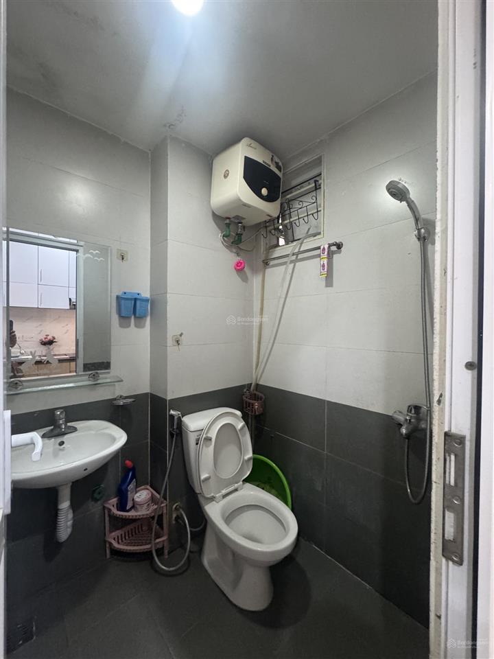 Bán chung cư mini, căn hộ  cầu giấy  50m2 2 ngủ  tầng trung  căn góc  ô tô đỗ cửa  ban công