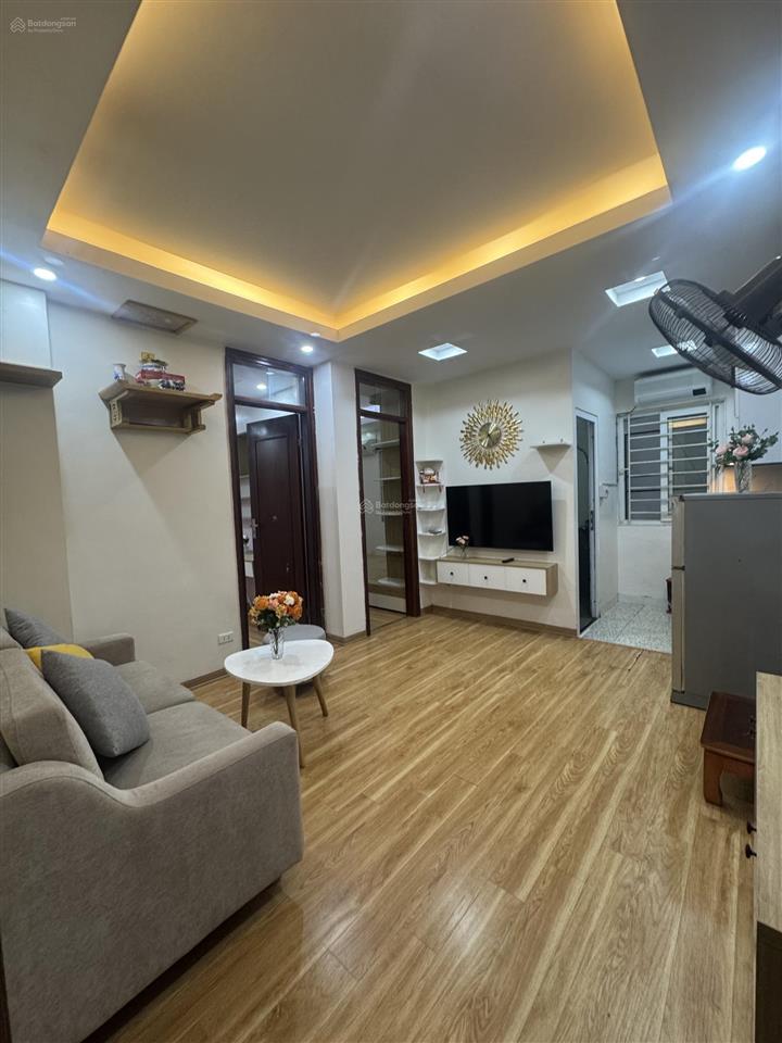 Bán chung cư mini, căn hộ  cầu giấy  50m2 2 ngủ  tầng trung  căn góc  ô tô đỗ cửa  ban công