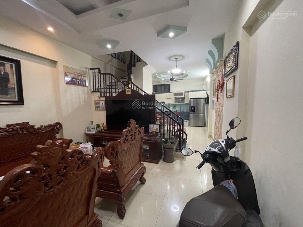 Phú diễn giá hơn 10 tỷ nhà 53m mt 4,5m dân xây ngõ rộng thông ô tô đỗ cổng