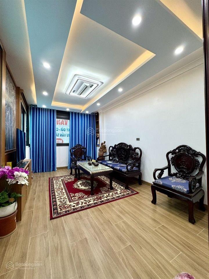 Phú diễn 50m 6 tầng thang máy giá hơn 12 tỷ