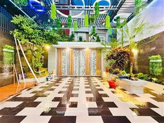 Biệt thự siêu vip đẹp như tranh ngang gần 10m vuông a4 thang máy xịn sò