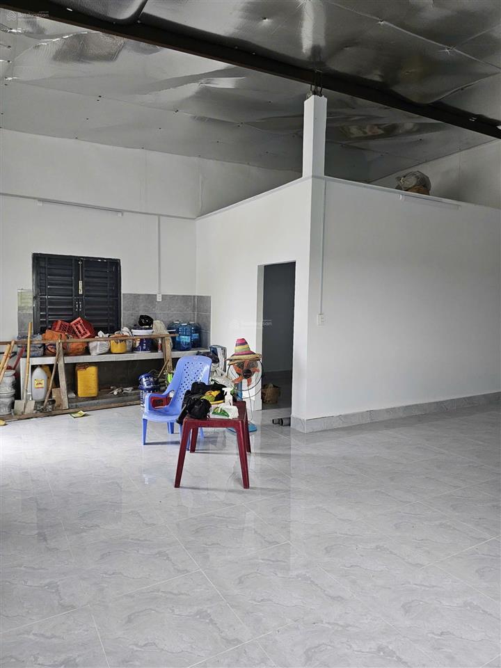 Thanh lý gấp đất thổ cư 842m2 có sẵn nhà cấp 4 120m2 ở hưng long, bình chánh