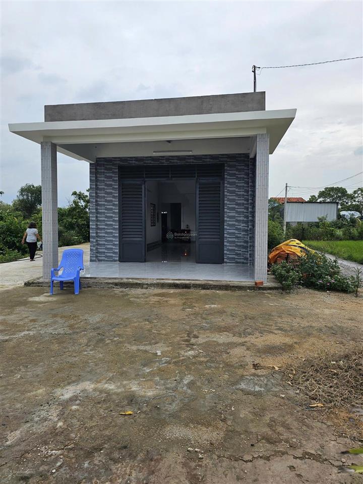 Thanh lý gấp đất thổ cư 842m2 có sẵn nhà cấp 4 120m2 ở hưng long, bình chánh