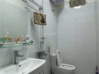 Trương định dt 37 m2. 5 tầng. mt 4.5m. hmhn. nhà mới kính koong.