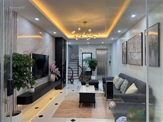 Bán nhà phú diễn  lô góc 2 thoáng  thang máy  ba gác đua  38m2 6 tầng  8,8 tỷ