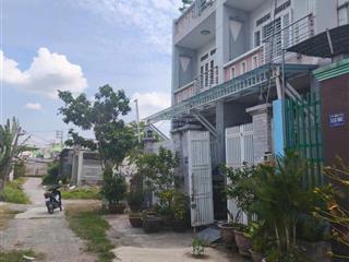 Đất 84m2 thổ cư, đối diện chợ bình chánh, cách quốc lộ 1a tầm 130m, khu dân cư văn minh, bình chánh