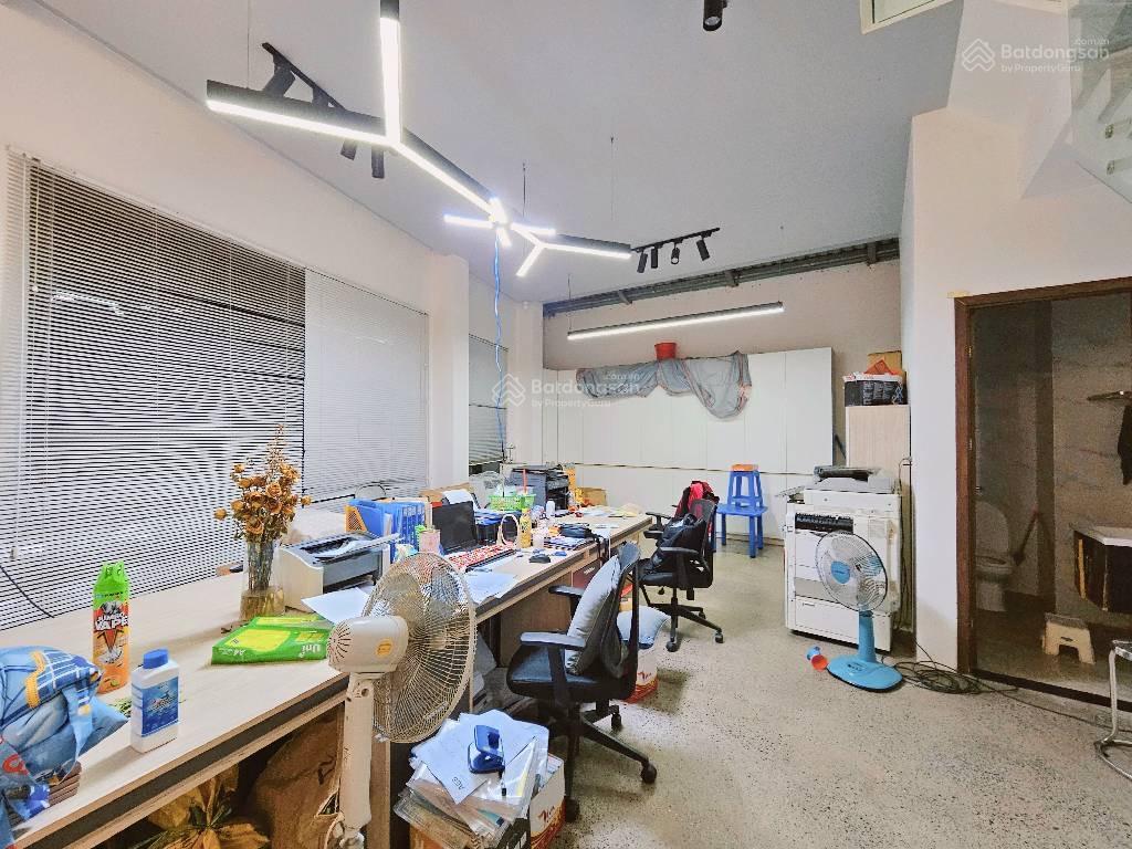 Nhà mới ở ngay  hẻm xe hơi  ngay cầu vượt gò dưa  vành đai 2  chợ đầu mối thủ đức