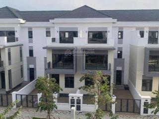 Biệt thự song lập pk the suite , giá chỉ 10,6 tỷ.  em châu aqua 0939 420 ***