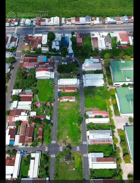 Chính chủ bán nhanh lô đất ngay cổng khu công nghiệp