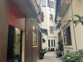 Ngọc lâm lô góc 44m2, 2 mặt thoáng, 3 tầng còn mới giá 8.7 tỷ