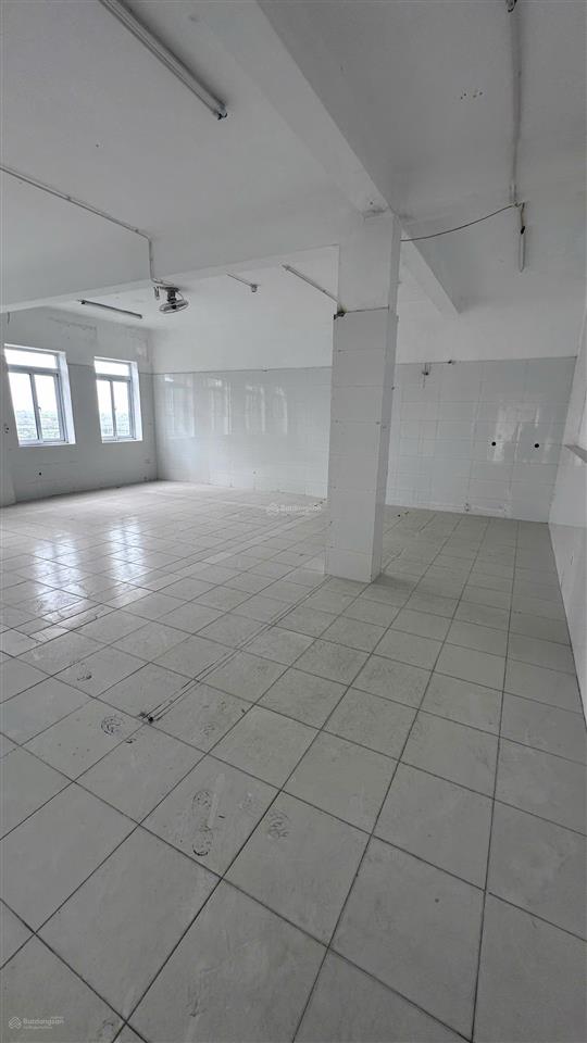 Cho thuê mặt bằng tại đan phượng 450m2 x 5 tầng làm đào tạo, xkld