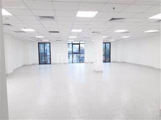 Cho thuê tòa nhà 520m2 x 8 tầng + sân 1300m2 làm đào tạo, vp