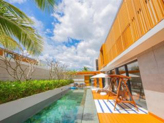 Cần tiền bán gấp biệt thự sailing 3pn dt 280m2 full nội thất, chuẩn 5*