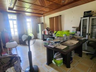 Căn nhà 4 trung tâm thành phố ngang 9m. chưa qua đầu tư. giá cực kì rẻ.  0905 321 *** mr sanh ạ